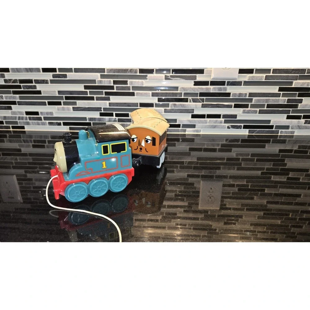 Thomas the Tank Engine Train * Pull Along Toy * Annie and Clarabel * with Sounds